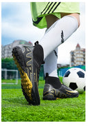 New Fashion Soccer Boots Men Professional Lightweight Sock Men's Football Shoe Outdoor Non-slip Original Football Boot Sneakers
